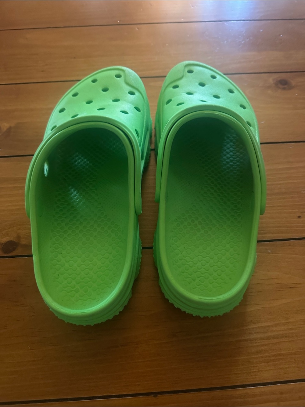 Women’s Green Slip-On Clogs - Comfortable Play Shoes
